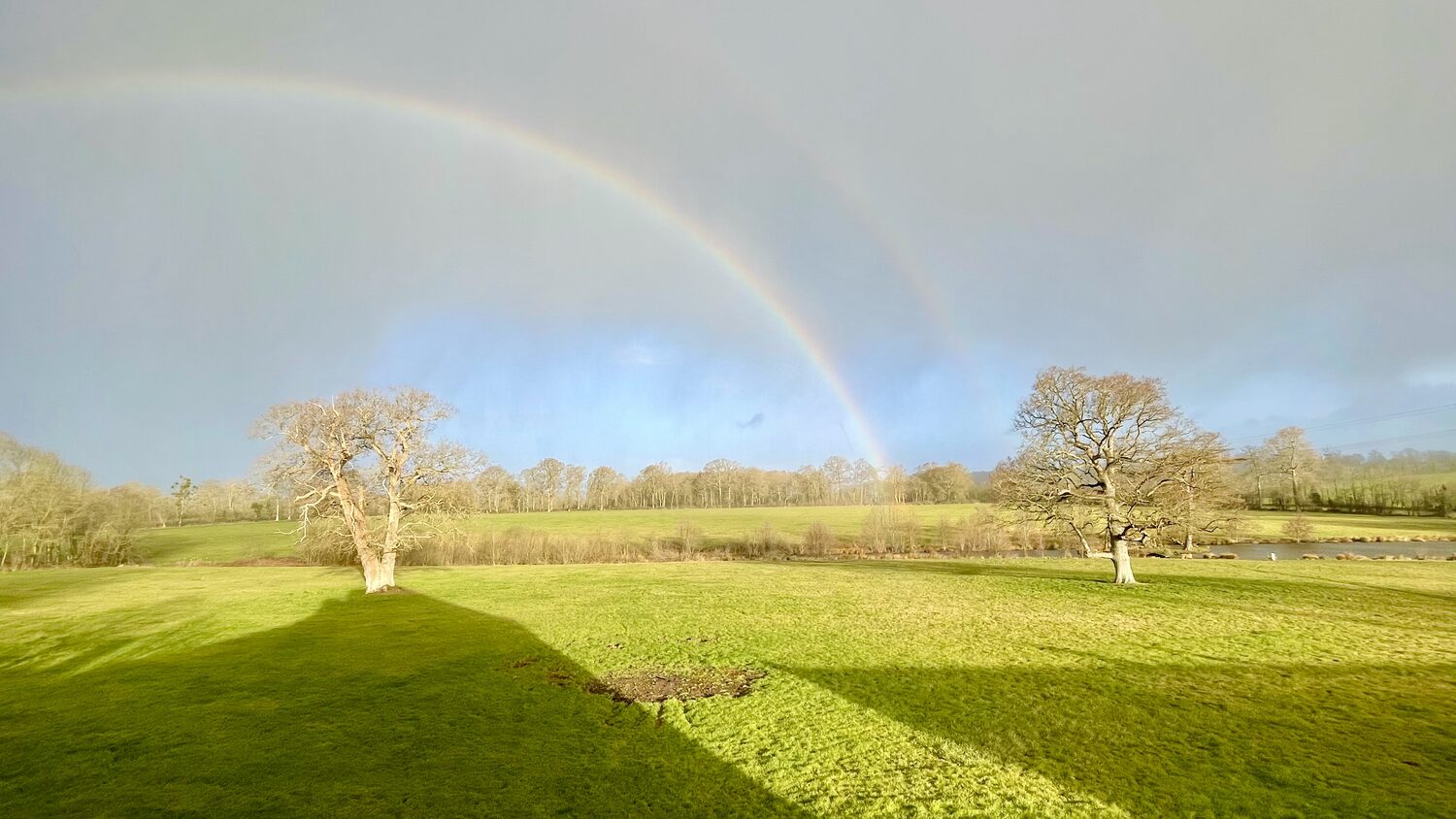 Arc-en-ciel sur le domaine