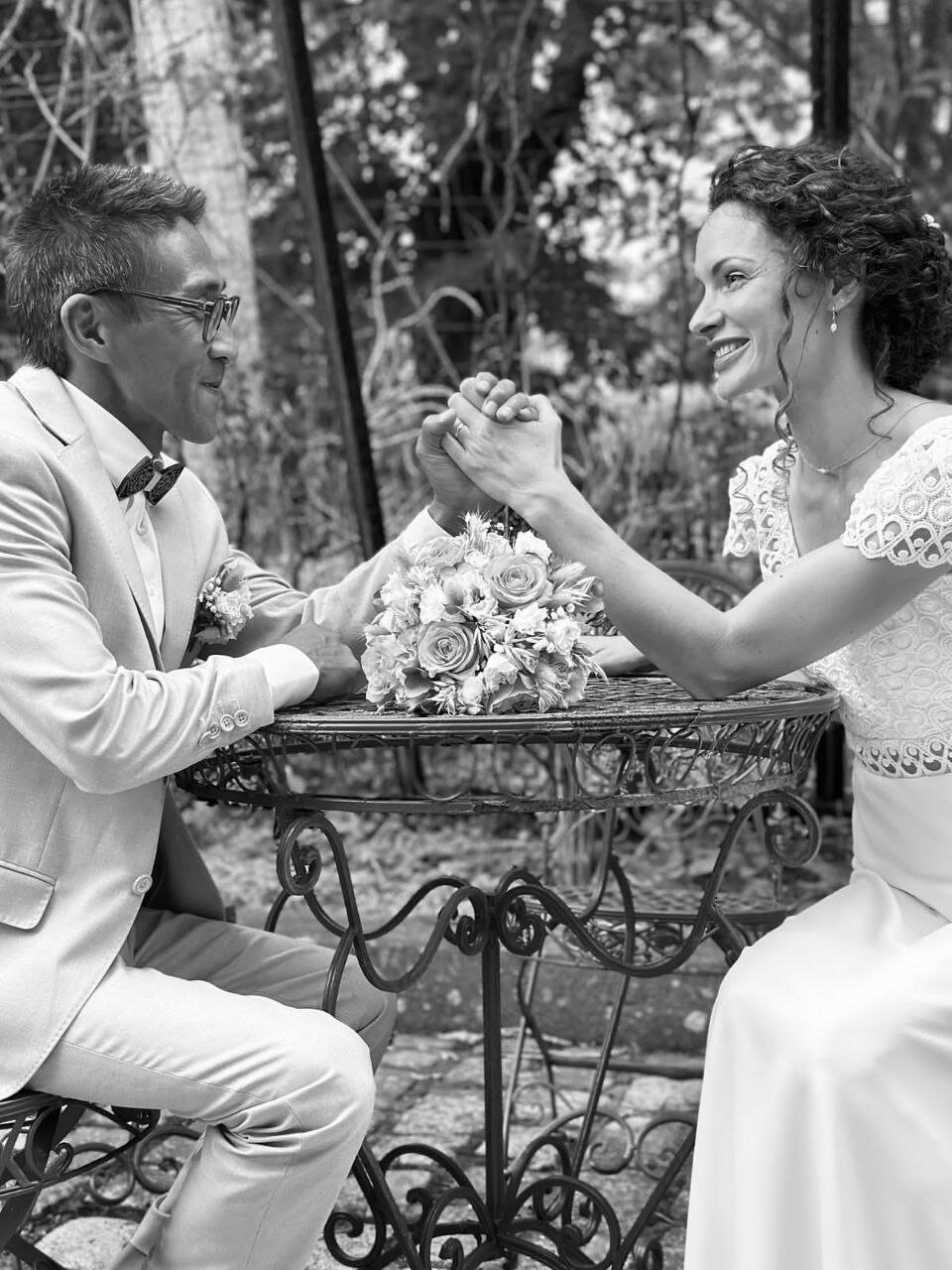 Les mariés, un moment à deux